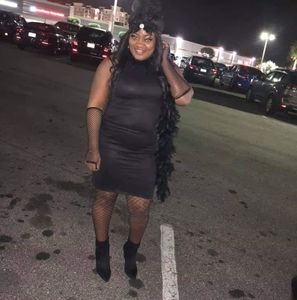 Meet your Posher, Tosha